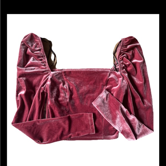 Forever Link Tops - Forever 21 Sweetheart Flounce Off The Shoulder Velvet Crop Top Women’s Small EUC